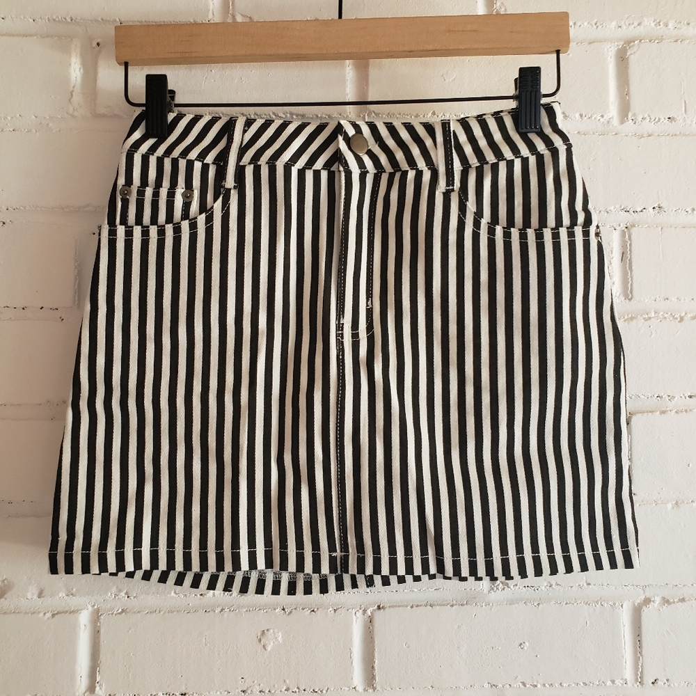 Vertical Striped Black & White Mini Skirt
